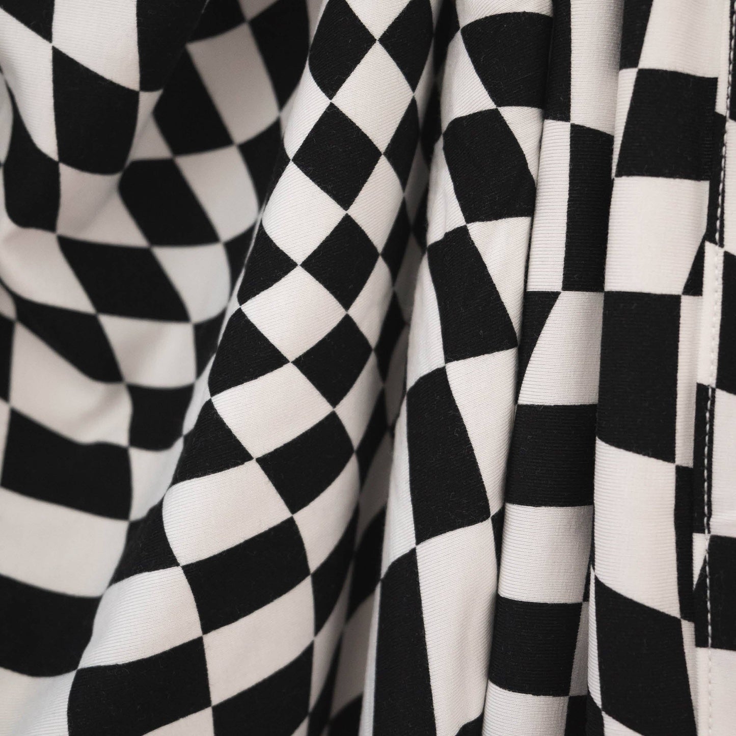 B&W Wavy Checker | Bamboo Swaddle