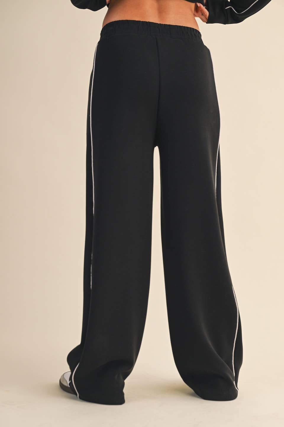 Super Soft Air Scuba Wide Leg Pants with Side Piping: Black