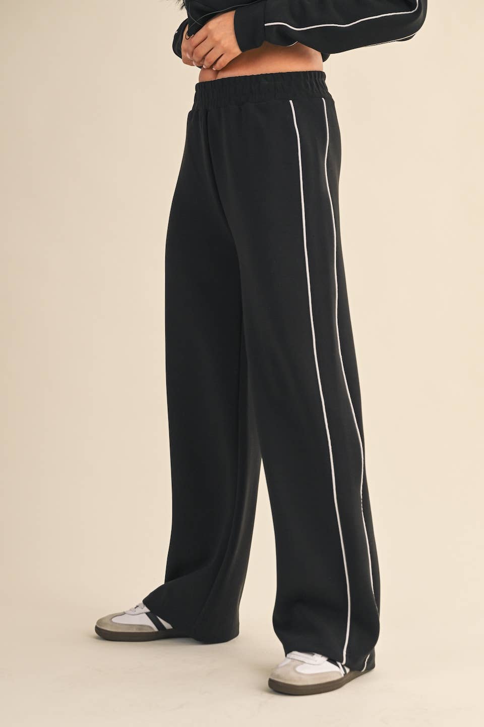 Super Soft Air Scuba Wide Leg Pants with Side Piping: Black
